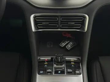 BYD Seal U 1.5 T DM-i AWD Design 324 CP