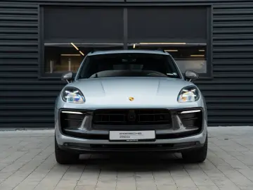 PORSCHE Macan T