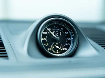 PORSCHE Macan T