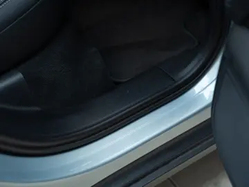 PORSCHE Macan T