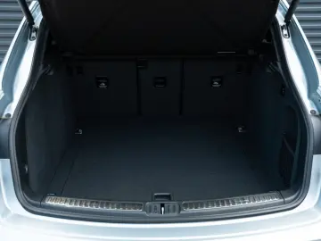 PORSCHE Macan T