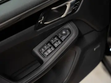 PORSCHE Macan S Abstandsregeltempostat BOSE Panorama