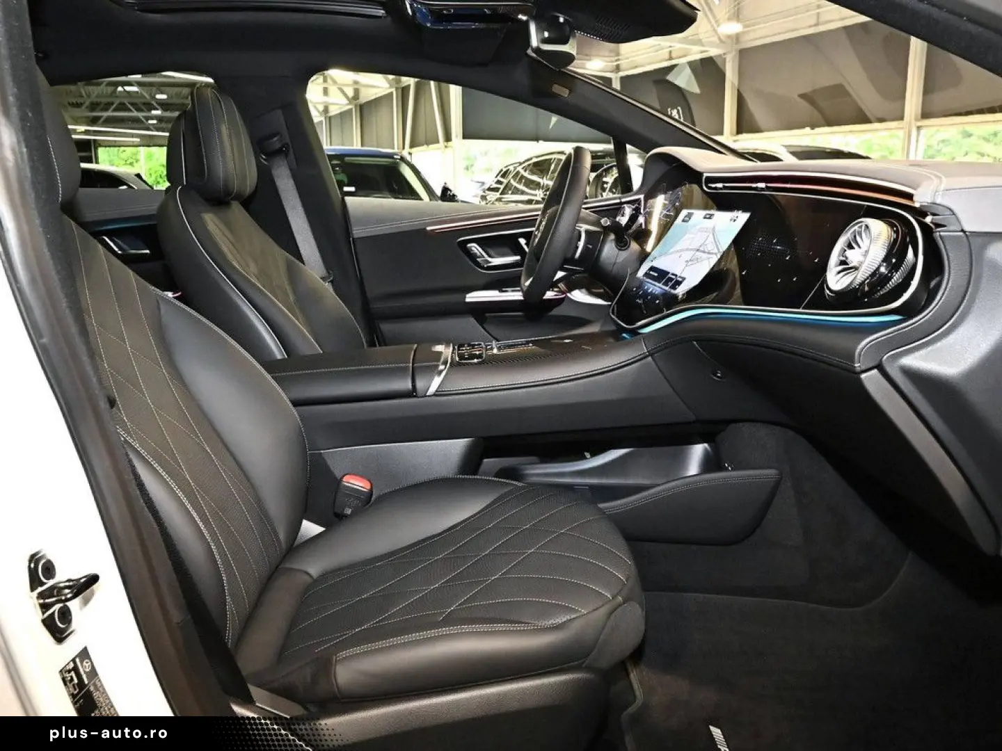 MERCEDES-BENZ EQE 500 4M AMG Sport Premium  Hyperscreen PANO