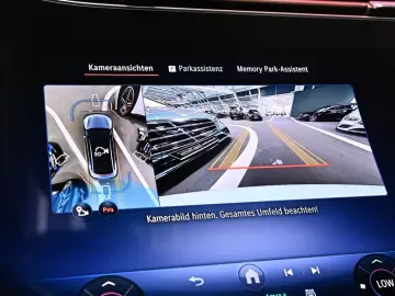 MERCEDES-BENZ EQE 500 4M AMG Sport Premium  Hyperscreen PANO