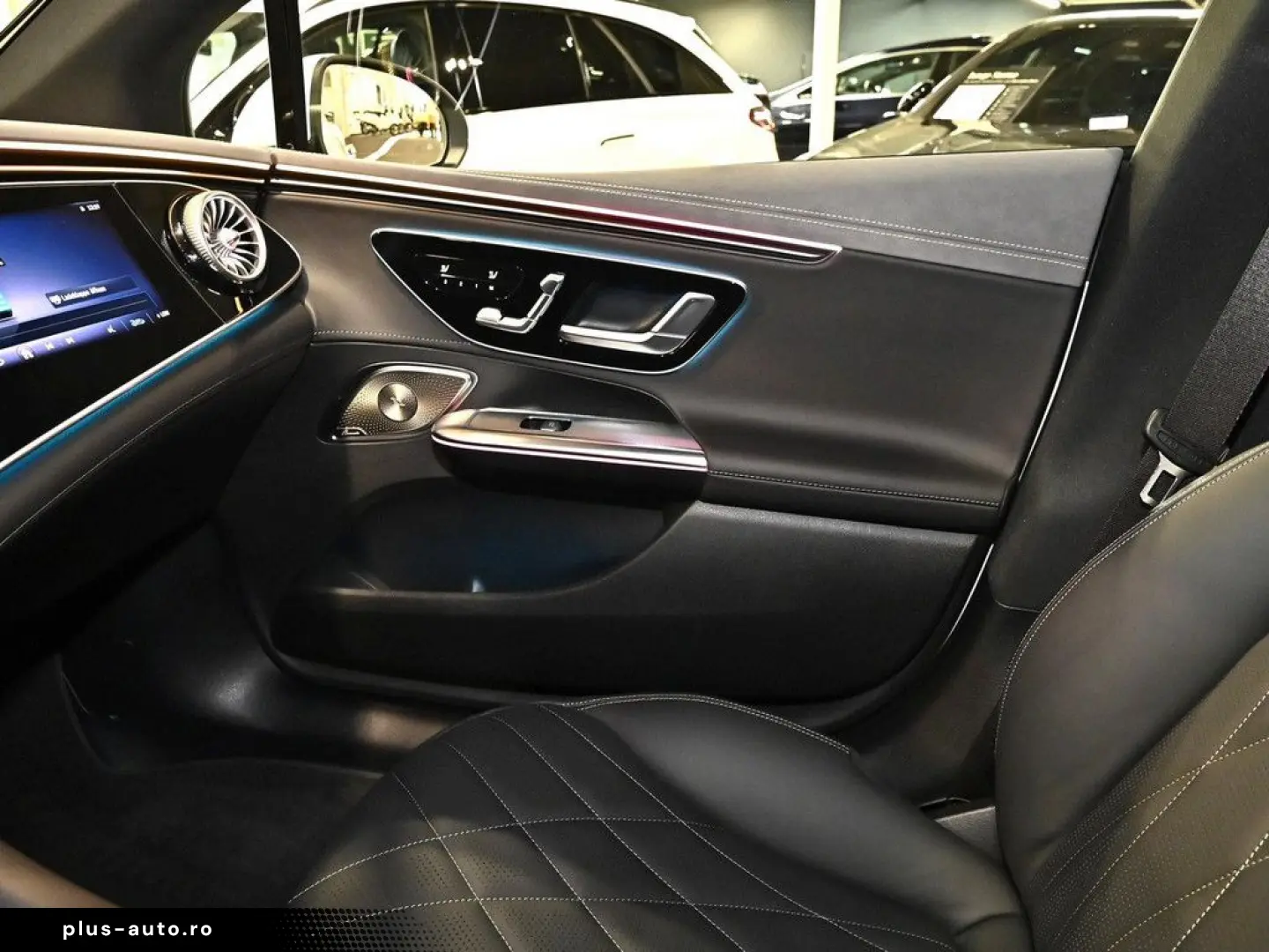 MERCEDES-BENZ EQE 500 4M AMG Sport Premium  Hyperscreen PANO