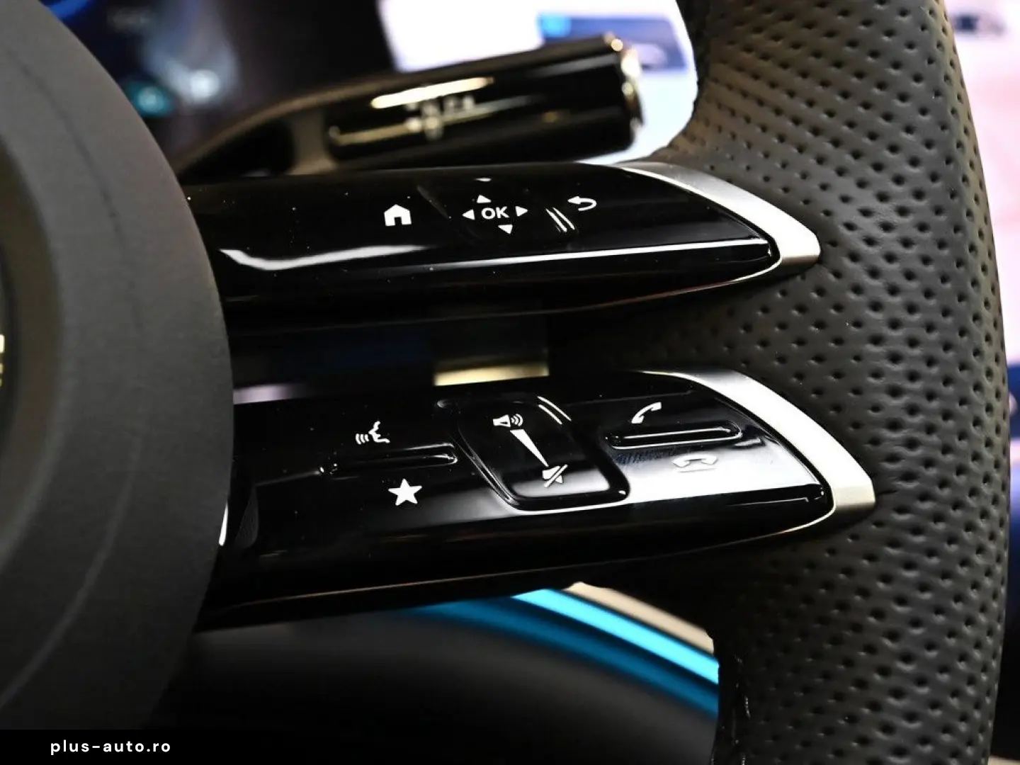 MERCEDES-BENZ EQE 500 4M AMG Sport Premium  Hyperscreen PANO
