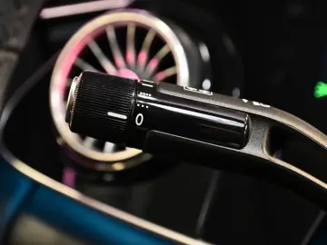 MERCEDES-BENZ EQE 500 4M AMG Sport Premium  Hyperscreen PANO
