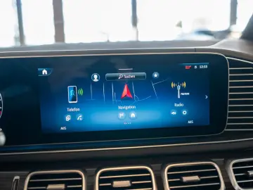 MERCEDES-BENZ GLE 400 e 4M AMG Sport Premium  NIGHT PANO HUD