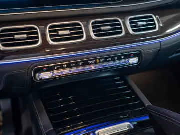 MERCEDES-BENZ GLE 400 e 4M AMG Sport Premium  NIGHT PANO HUD