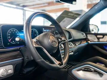 MERCEDES-BENZ GLE 400 e 4M AMG Sport Premium  NIGHT PANO HUD