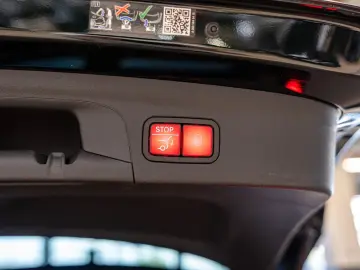 MERCEDES-BENZ GLE 400 e 4M AMG Sport Premium  NIGHT PANO HUD