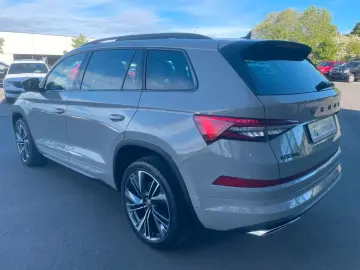 SKODA Kodiaq 2 0TSi RS 4x4 Pano AHK 360 Canton