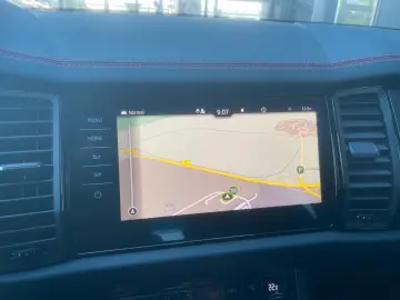 SKODA Kodiaq 2 0TSi RS 4x4 Pano AHK 360 Canton
