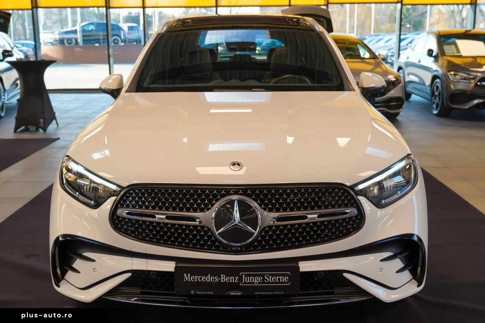 MERCEDES-BENZ GLC 220 d 4M AMG Line Pano Standheizung Burm