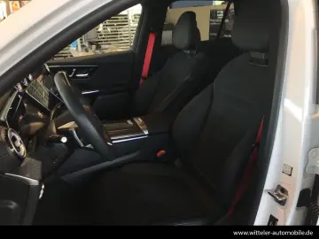 MERCEDES-BENZ GLC 300d 4M AMG Line AHK STHZ PANO Mem Night