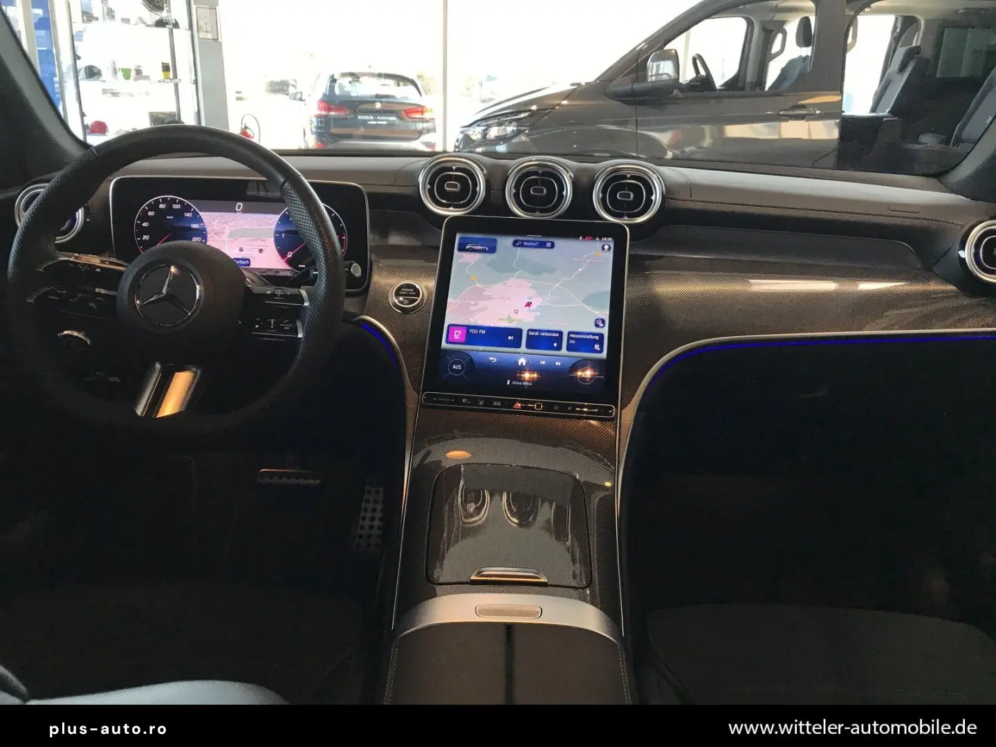 MERCEDES-BENZ GLC 300d 4M AMG Line AHK STHZ PANO Mem Night