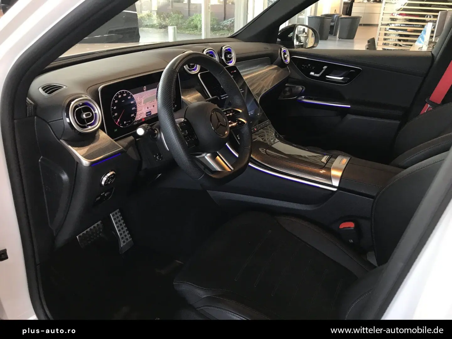 MERCEDES-BENZ GLC 300d 4M AMG Line AHK STHZ PANO Mem Night