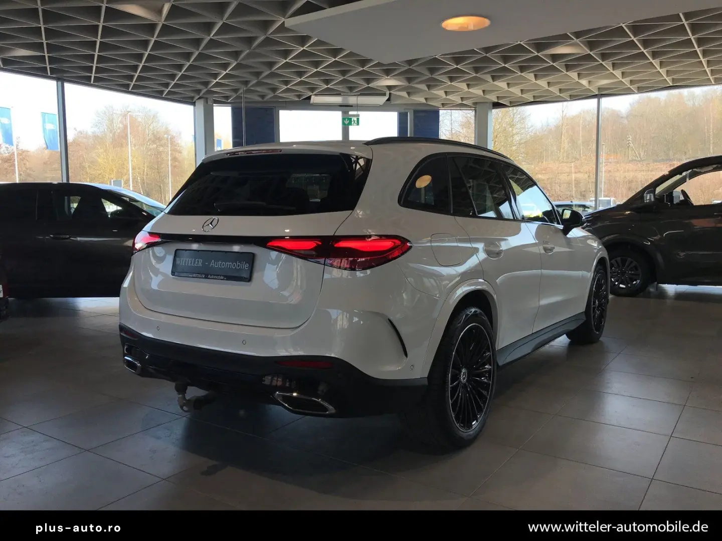 MERCEDES-BENZ GLC 300d 4M AMG Line AHK STHZ PANO Mem Night