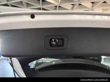 MERCEDES-BENZ GLC 300d 4M AMG Line AHK STHZ PANO Mem Night