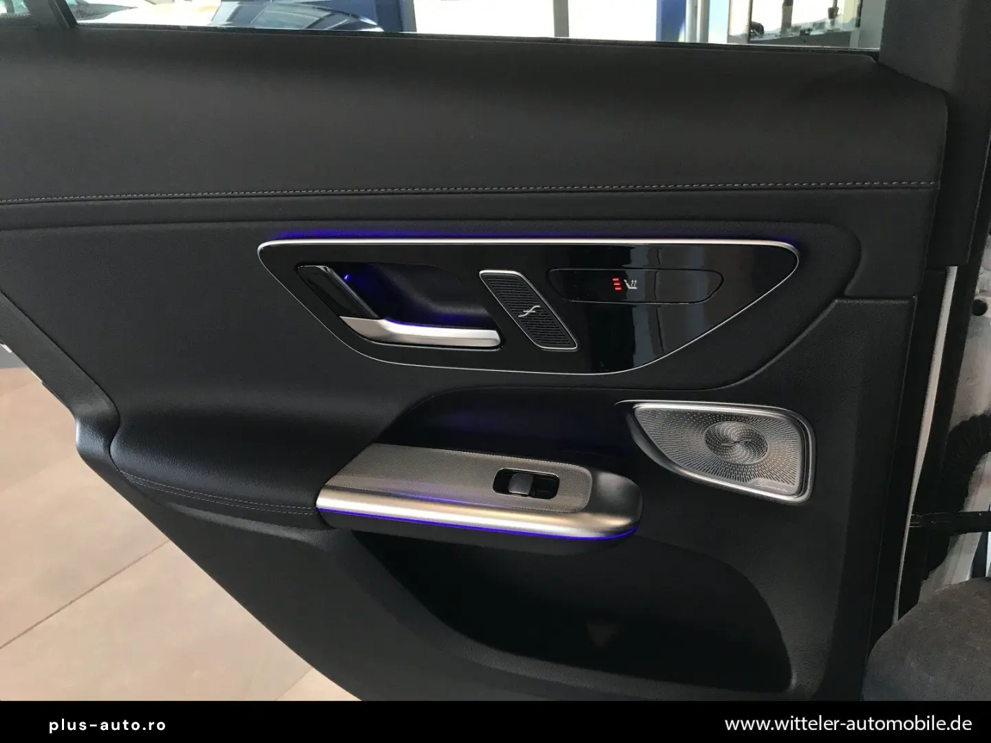 MERCEDES-BENZ GLC 300d 4M AMG Line AHK STHZ PANO Mem Night