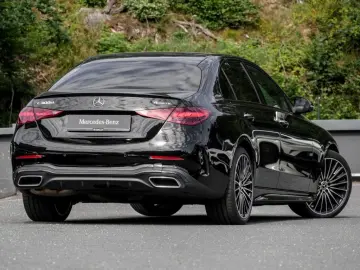 MERCEDES-BENZ C 300d 4M AMG Pano AHK 360 Memo Night 19