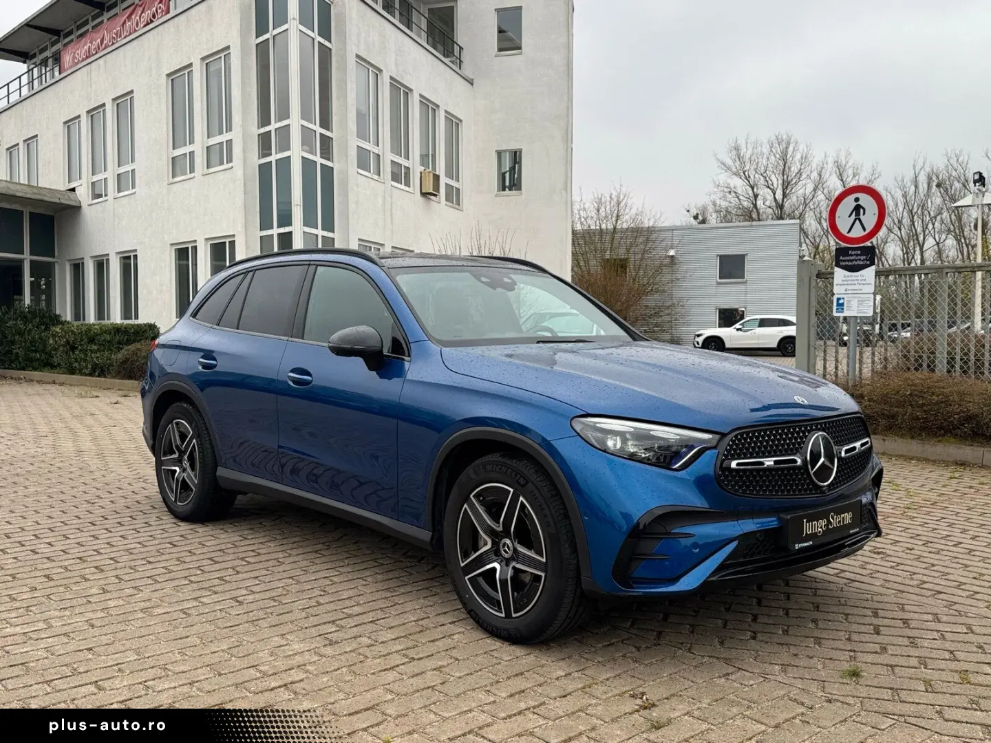 MERCEDES-BENZ GLC 300d 4M AMG Advanced  AHK Pano DigiLight