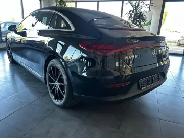 MERCEDES-BENZ EQE 300 T-Leder Kamera Advanced