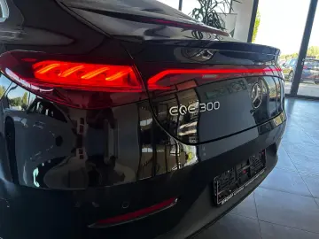 MERCEDES-BENZ EQE 300 T-Leder Kamera Advanced
