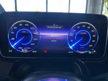 MERCEDES-BENZ EQE 300 T-Leder Kamera Advanced