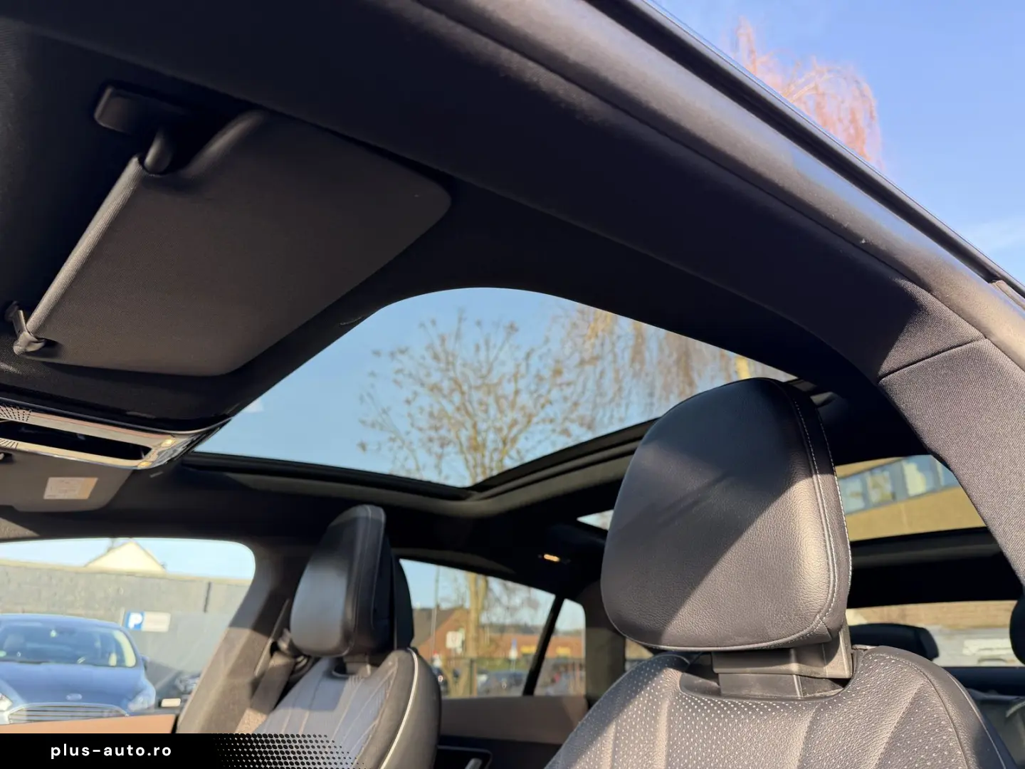MERCEDES-BENZ EQE 350   Electric Art   Distronic    PANO