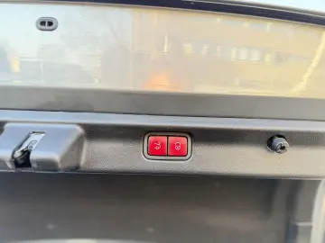 MERCEDES-BENZ EQE 350   Electric Art   Distronic    PANO