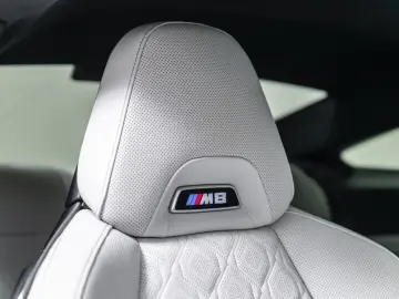 BMW M8 Coupe Competition Garantie PPF  B&W Carbon