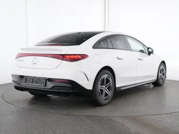 MERCEDES-BENZ EQE 300 AMG Edition Night Digital HA-Lenkung
