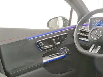 MERCEDES-BENZ EQE 300 AMG Edition Night Digital HA-Lenkung