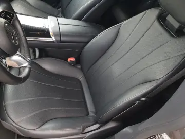 MERCEDES-BENZ EQE300 Premium Sound Allwetter Hintera…