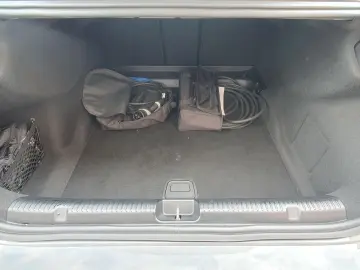MERCEDES-BENZ EQE300 Premium Sound Allwetter Hintera…