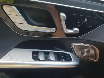 MERCEDES-BENZ EQE300 Premium Sound Allwetter Hintera…