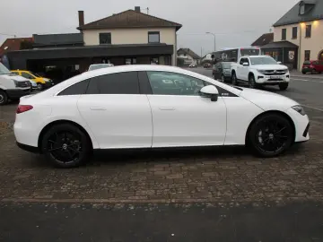 MERCEDES-BENZ EQE 300 Mercedes Garantie bis 2031