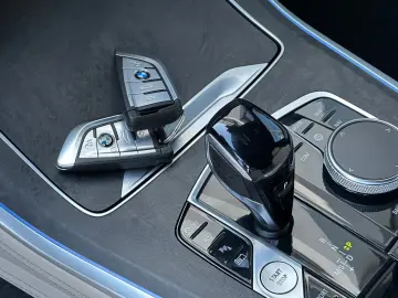 BMW X5 45e xD ACC M SPORT PANO H K MASSAGE BELÜFT 21