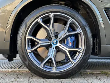 BMW X5 45e xD ACC M SPORT PANO H K MASSAGE BELÜFT 21