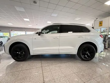 VW TOUAREG 3.0 V6 TDI R-LINE PANO MATRIX 19
