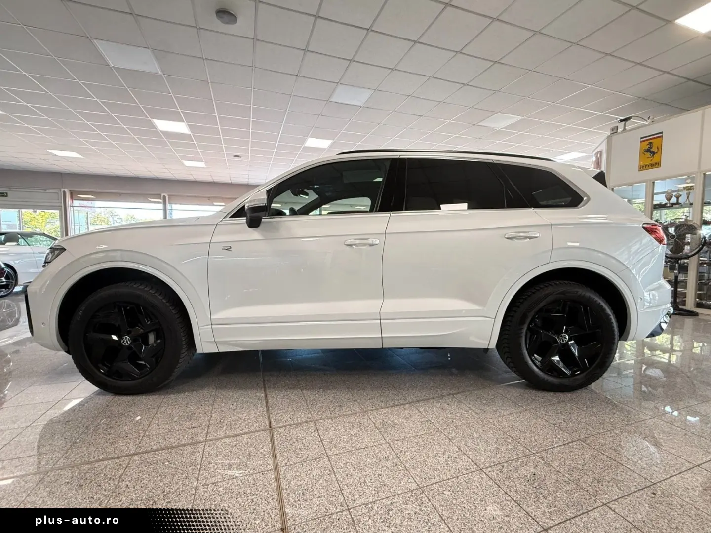 VW TOUAREG 3.0 V6 TDI R-LINE PANO MATRIX 19