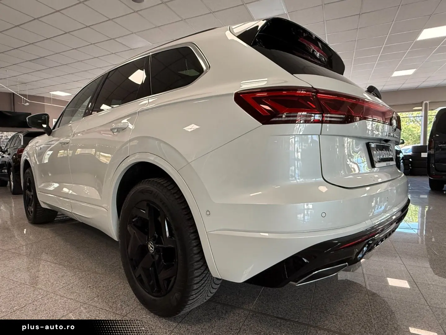 VW TOUAREG 3.0 V6 TDI R-LINE PANO MATRIX 19