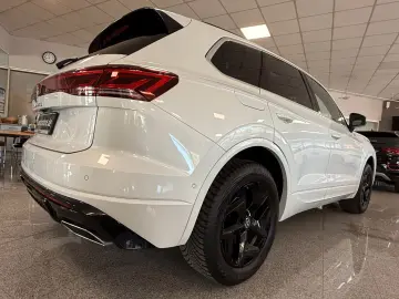 VW TOUAREG 3.0 V6 TDI R-LINE PANO MATRIX 19
