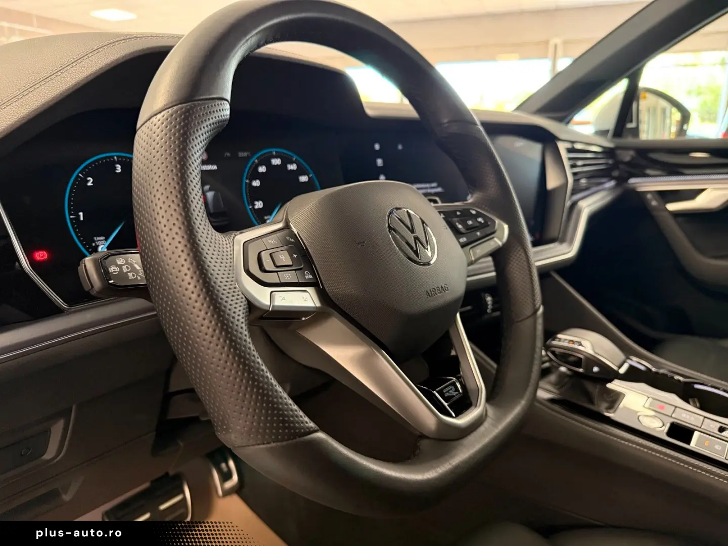 VW TOUAREG 3.0 V6 TDI R-LINE PANO MATRIX 19