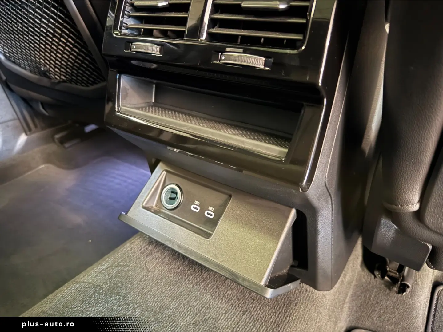 VW TOUAREG 3.0 V6 TDI R-LINE PANO MATRIX 19