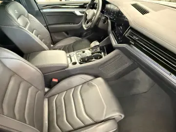 VW TOUAREG 3.0 V6 TDI R-LINE PANO MATRIX 19