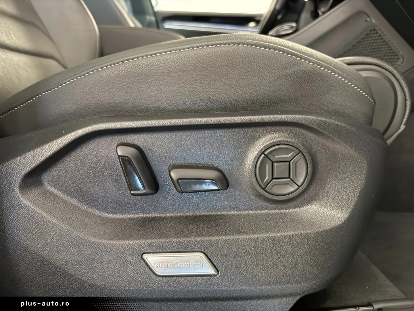 VW TOUAREG 3.0 V6 TDI R-LINE PANO MATRIX 19