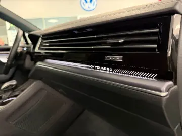 VW TOUAREG 3.0 V6 TDI R-LINE PANO MATRIX 19