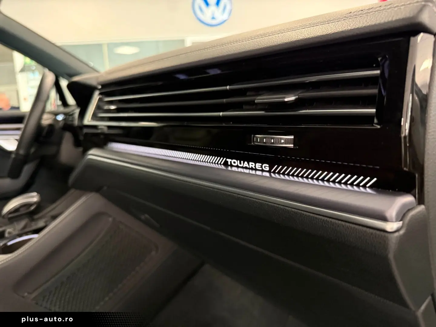 VW TOUAREG 3.0 V6 TDI R-LINE PANO MATRIX 19